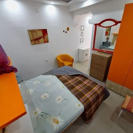 Apartamento Monolocale Con Posto Auto Incluso Pizzo (Calabria)