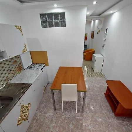 Monolocale Con Posto Auto Incluso Apartment